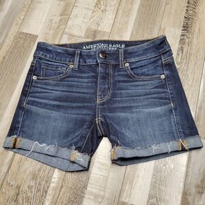 00 American Eagle Midi Super Stretch Denim Shorts